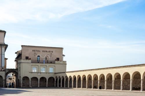 Asís Italia Último Minuto Código de Descuento Booking.com