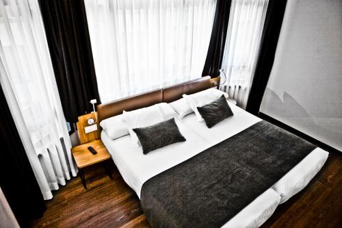 Santiago De Compostela Spain Last Minute Discount Code Agoda.com