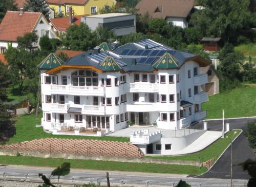 Plank am Kamp Austria Last Minute Discount Code Booking.com