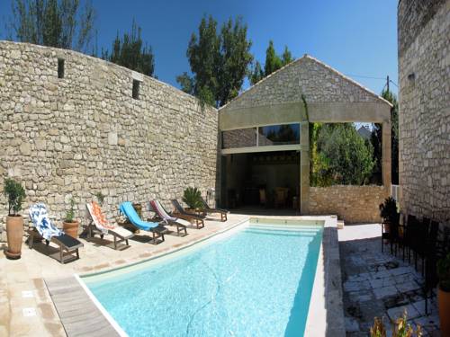 Saint Etienne du Gres Francia Último Minuto Código de Descuento Booking.com