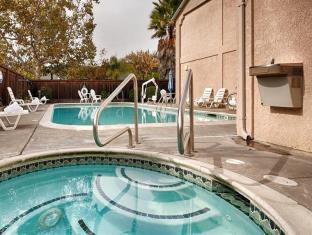 Cloverdale (CA) United States Last Minute Discount Code Agoda.com