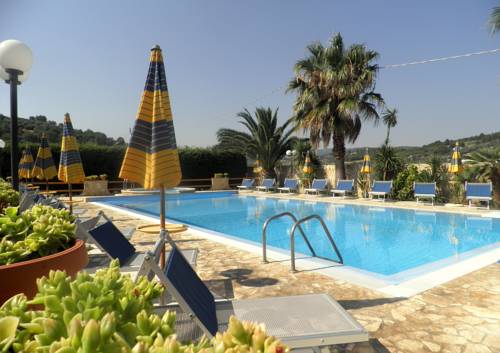 Vieste Italia Último Minuto Código de Descuento Booking.com