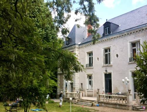 Joue les Tours Francia Último Minuto Código de Descuento Booking.com