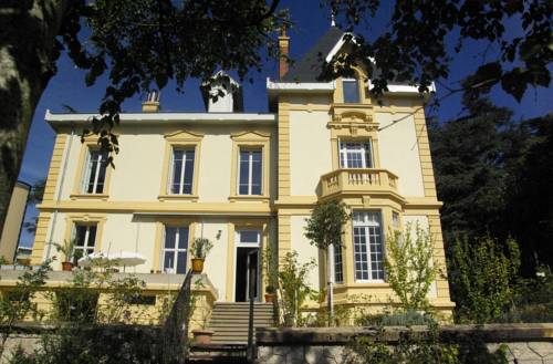 Santo Etienne Francia Último Minuto Código de Descuento Booking.com