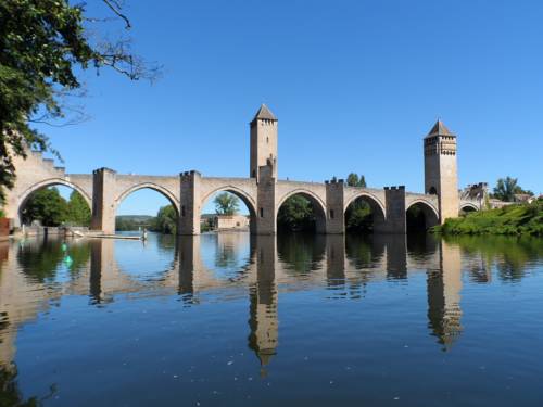 Espere Frankreich Last-Minute-Rabattcode Booking.com