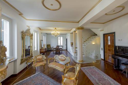 Lecco Italien Last-Minute-Rabattcode Booking.com