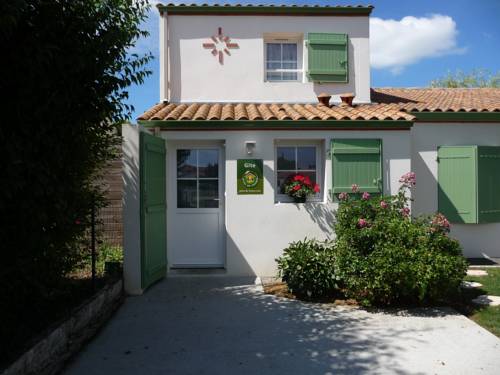 Port-Saint-Père France Last Minute Discount Code Booking.com