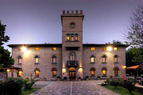 Modena Italia Último Minuto Código de Descuento Booking.com