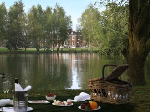 Slough United Kingdom Last Minute Discount Code Booking.com