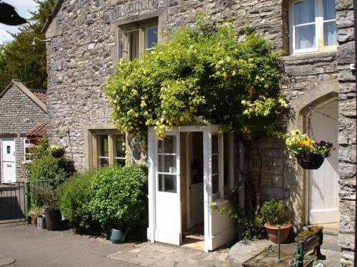 Wells United Kingdom Last Minute Discount Code Booking.com