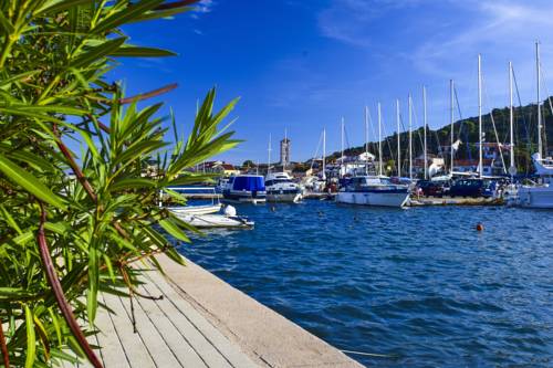 Tisno Kroatien Last-Minute-Rabattcode Booking.com