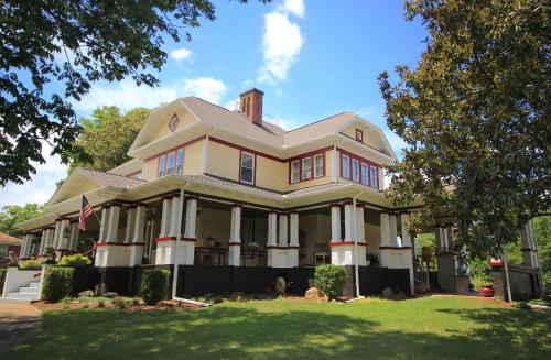 Glen Alpine (NC) United States Last Minute Discount Code Agoda.com