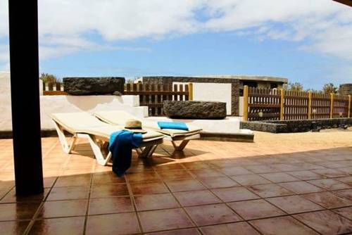 Famara España Último Minuto Código de Descuento Booking.com