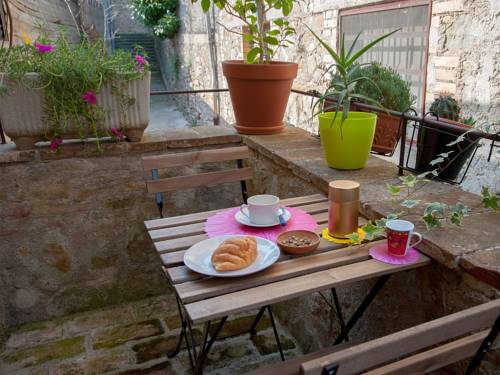 Bevagna Italien Last-Minute-Rabattcode Booking.com