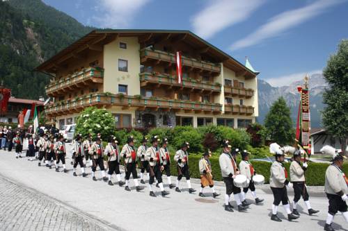 Schlitters Austria Last Minute Discount Code Booking.com