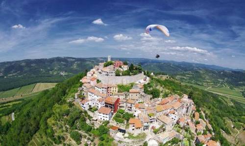 Motovun Croacia Último Minuto Código de Descuento Booking.com