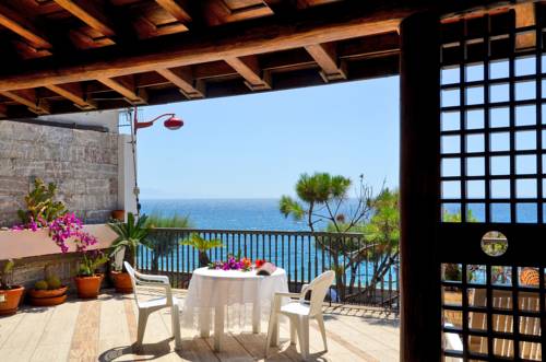Santa Teresa di Riva Italia Último Minuto Código de Descuento Booking.com