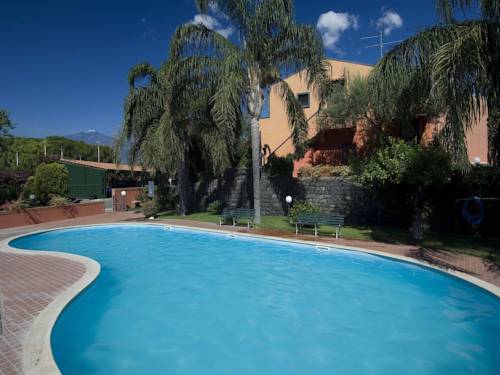 Giardini Naxos Italia Último Minuto Código de Descuento Booking.com