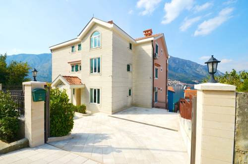 Dobrota Montenegro Last-Minute-Rabattcode Booking.com