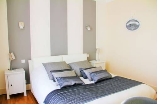 Schwindelig Frankreich Last-Minute-Rabattcode Booking.com
