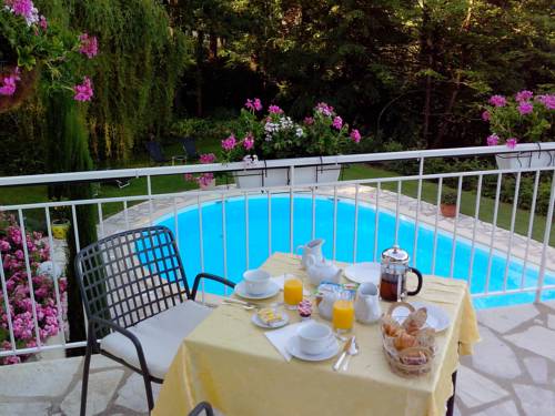 Saint-Céré France Last Minute Discount Code Booking.com
