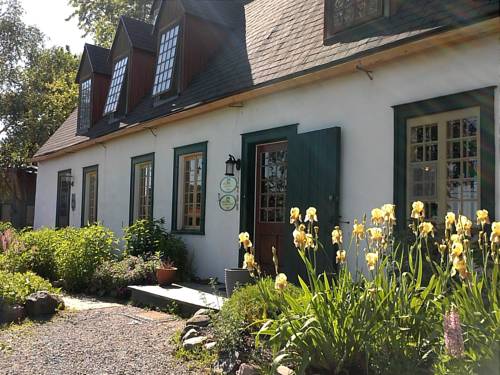 Neuville (Québec) Canada Last Minute Discount Code Booking.com