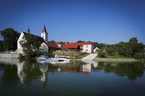 Hluboká nad Vltavou Czech republic Last Minute Discount Code Booking.com