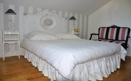 Atur Francia Último Minuto Código de Descuento Booking.com