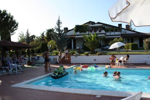 Asís Italia Último Minuto Código de Descuento Booking.com