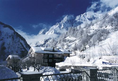Courmayeur Italia Último Minuto Código de Descuento Booking.com