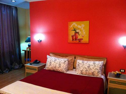 Tiranë Italia Último Minuto Código de Descuento Booking.com