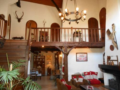 Sacoué France Last Minute Discount Code Booking.com