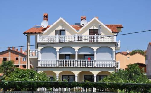 Novigrado Croacia Último Minuto Código de Descuento Booking.com