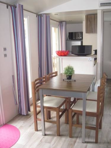 Vias Frankreich Last-Minute-Rabattcode Booking.com