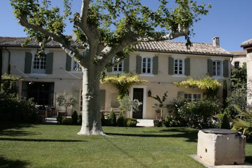 Mouriès Francia Último Minuto Código de Descuento Booking.com