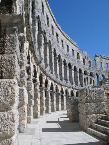 Pula Kroatien Last-Minute-Rabattcode Booking.com