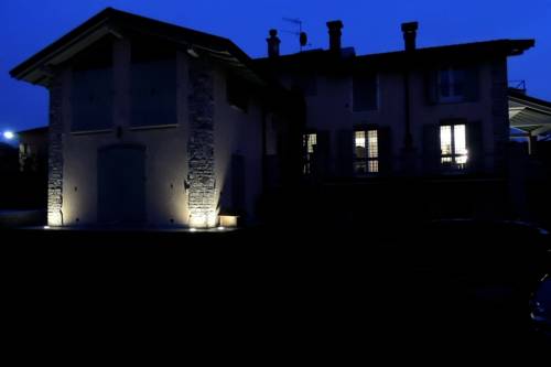 Azzate Italien Last-Minute-Rabattcode Booking.com
