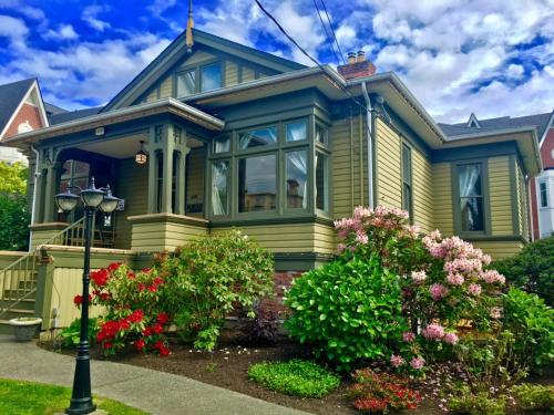 Victoria (BC) Canada Last Minute Discount Code Agoda.com