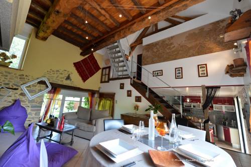 Tinténiac Francia Último Minuto Código de Descuento Booking.com